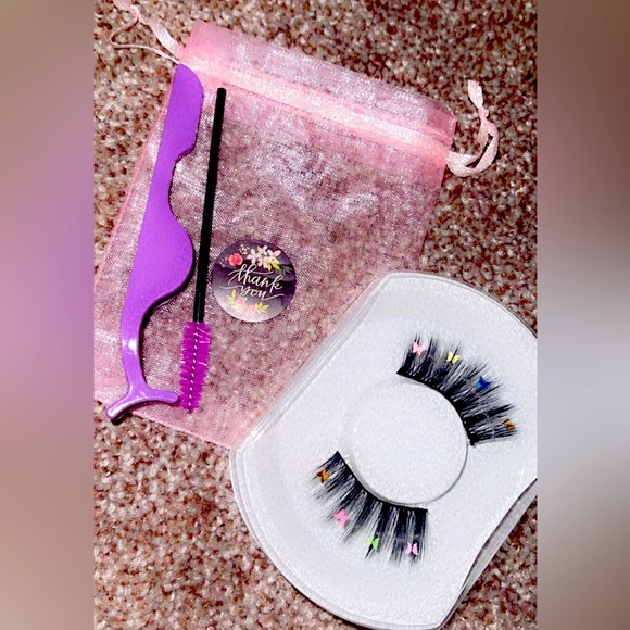 Butterfly Eyelashes. - Picture 1 of 1